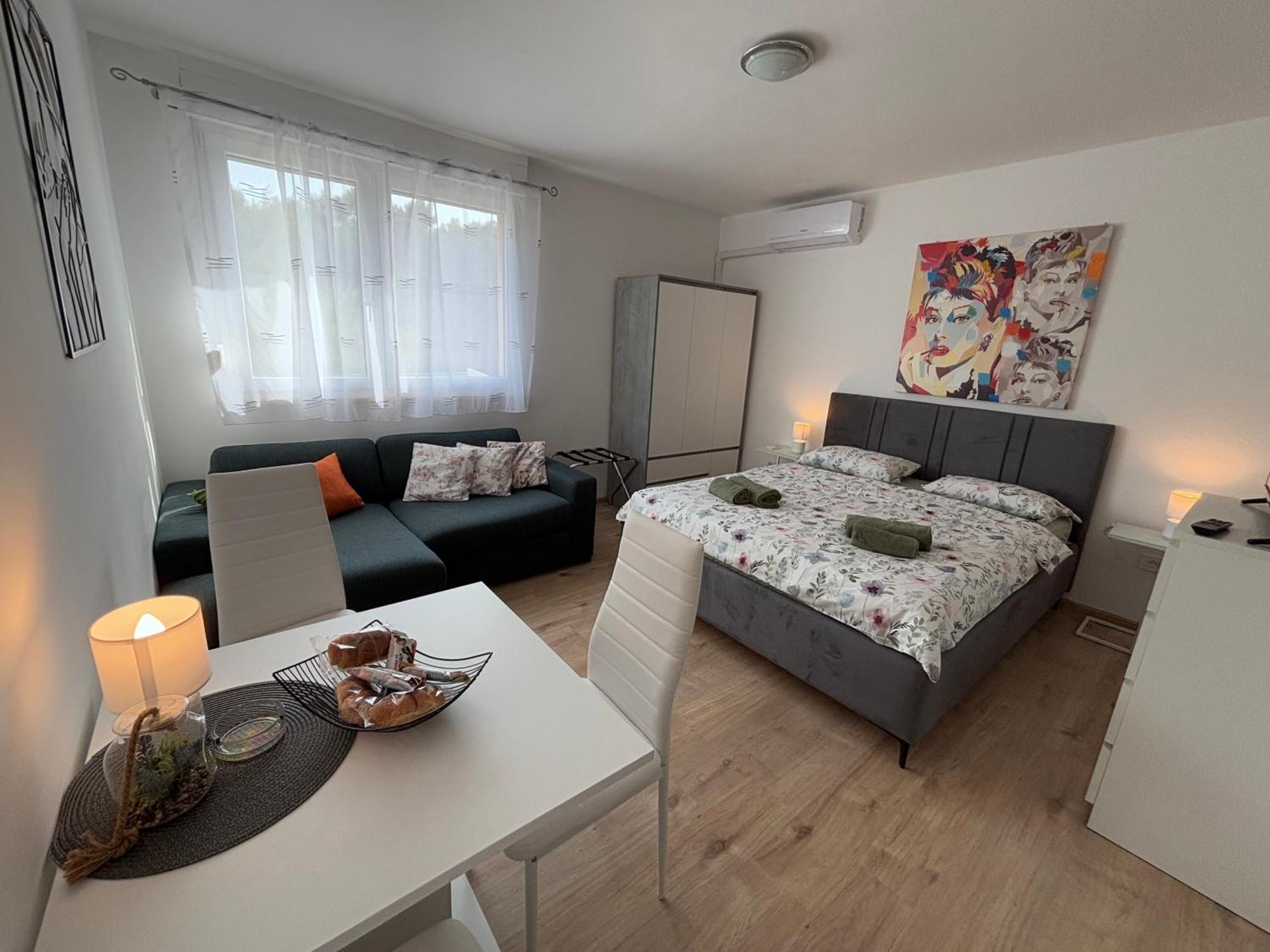 App Karla Apartment Pula Exterior foto